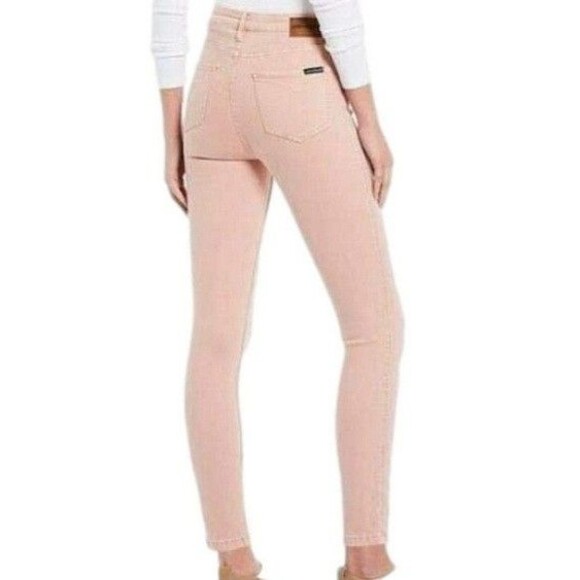 NWT Calvin Klein Jeans Women's Skinny Jeans Fit Rose Qtrz Size 6 - Picture 2 of 2
